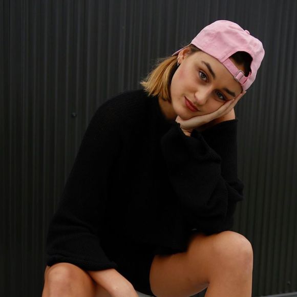 Meet your Posher, Stef - Picture 1 of 1